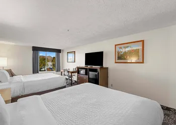 Clarion Pointe Wenatchee hotel thumbnail 4