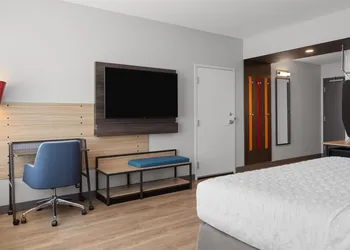 Tru By Hilton Kearney hotel thumbnail 6