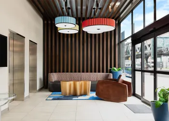 GLō Best Western Bronx NYC hotel thumbnail 2