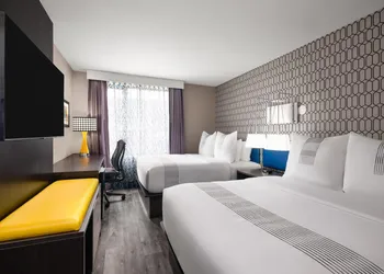 GLō Best Western Bronx NYC hotel thumbnail 7