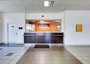 Executive Inn & Suites hotel thumbnail 2
