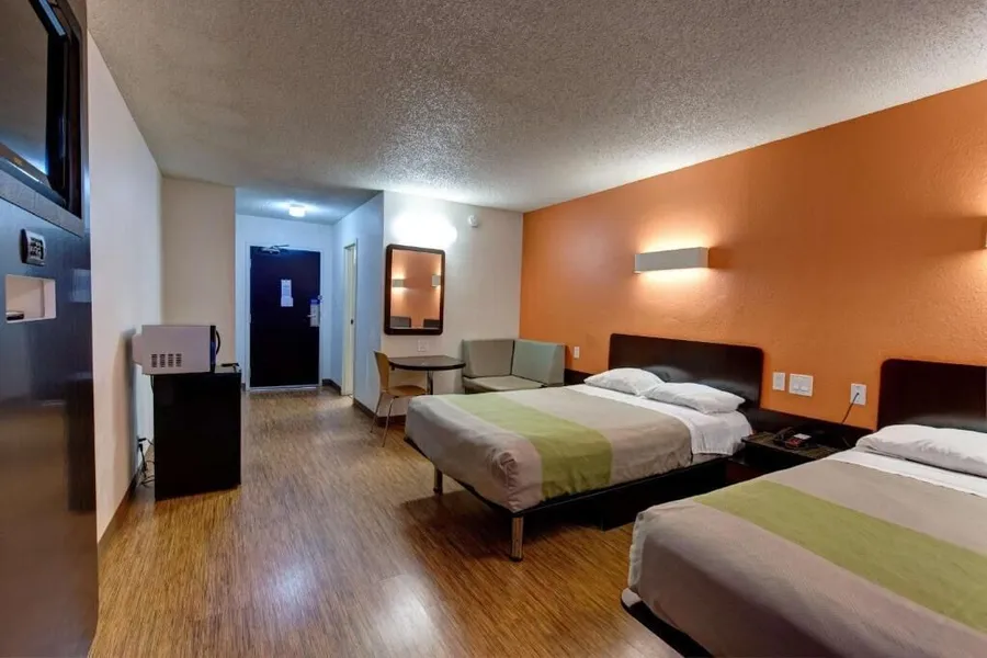 Executive Inn & Suites hotel detail image 6