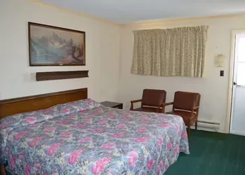 Capri Motel By OYO Elwood, Wathena hotel thumbnail 7