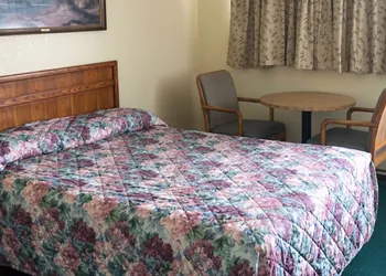 Capri Motel By OYO Elwood, Wathena hotel thumbnail 8