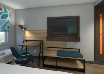 Tru By Hilton Madison East hotel thumbnail 3