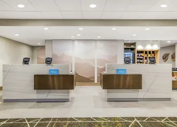 Home2 Suites By Hilton Madison East hotel thumbnail 3