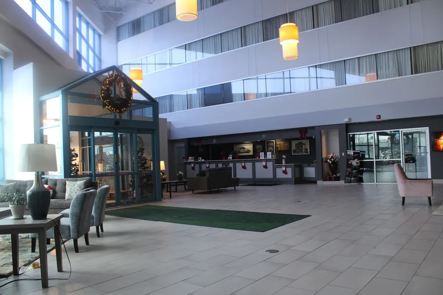 Wyndham Flint MI/Grand Blanc/Bishop Airport/Conference Ct hotel detail image 2