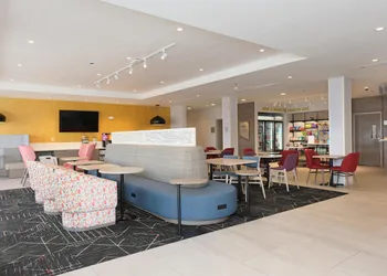 Home2 Suites By Hilton Lima hotel thumbnail 3