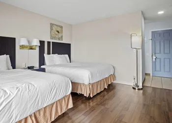 Sol Springs Inn hotel thumbnail 3