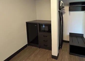 Studio 6 Suites Gardena, CA hotel thumbnail 4