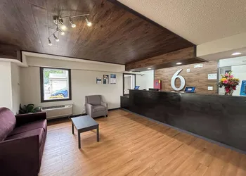 Studio 6 Suites Charlotte, NC - Northlake hotel thumbnail 3