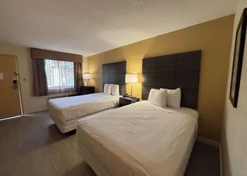 Studio 6 Suites Charlotte, NC - Northlake hotel thumbnail 4