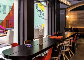 Moxy Cincinnati Downtown hotel thumbnail 3