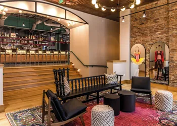 Moxy Cincinnati Downtown hotel thumbnail 4
