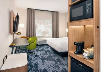 Fairfield Inn & Suites Gravenhurst Muskoka hotel thumbnail 8