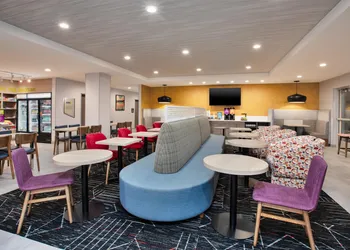 Home2 Suites By Hilton Traverse City hotel thumbnail 2