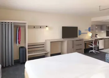 Home2 Suites By Hilton Traverse City hotel thumbnail 5