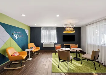 Spark by Hilton Norfolk hotel thumbnail 3