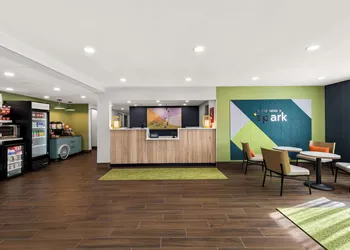 Spark by Hilton Norfolk hotel thumbnail 5