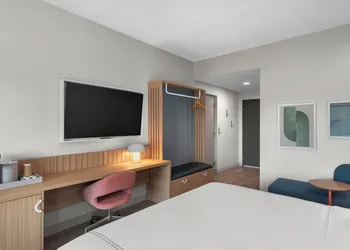 EVEN Hotel Orlando International Airport by IHG hotel thumbnail 5
