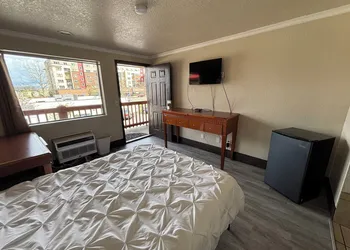 Jet Inn Motel hotel thumbnail 4