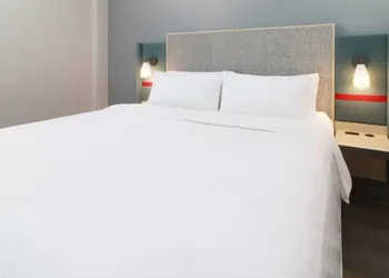 avid hotel Queretaro Centro Sur by IHG hotel thumbnail 6
