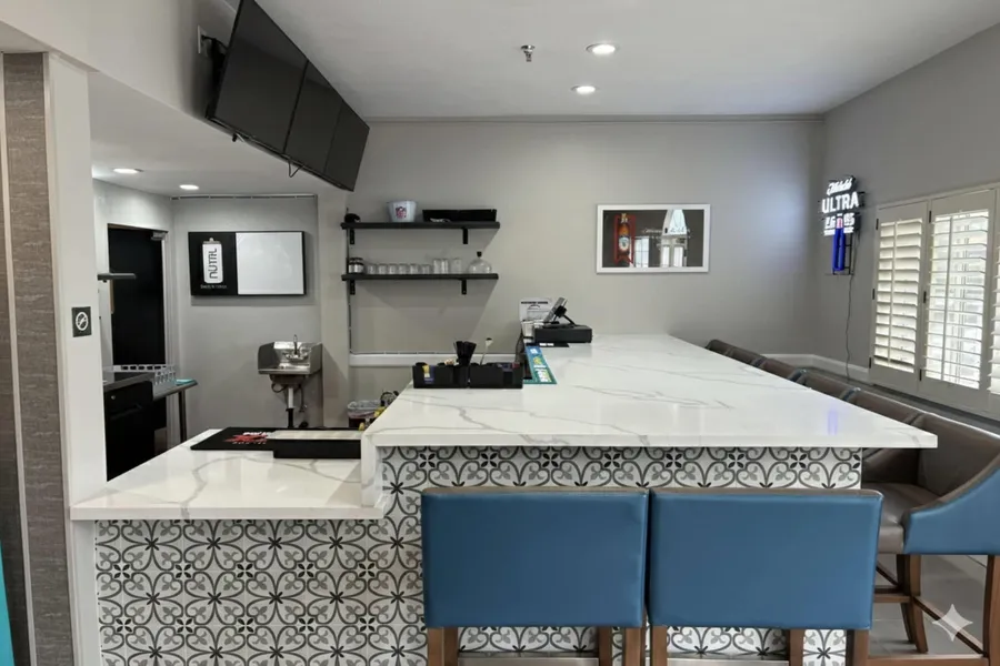 La Quinta Inn & Suites by Wyndham Safford Copper Valley hotel detail image 6