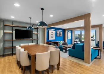 Everhome Suites Bastrop By Choice Hotels hotel thumbnail 4