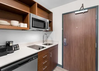 Everhome Suites Bastrop By Choice Hotels hotel thumbnail 8