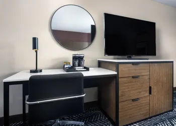 DoubleTree by Hilton Manhattan, KS hotel thumbnail 6