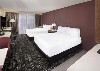 DoubleTree by Hilton Manhattan, KS hotel thumbnail 8