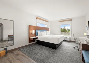 EVEN Hotel Portland – Beaverton by IHG hotel thumbnail 3