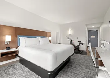 EVEN Hotel Portland – Beaverton by IHG hotel thumbnail 5