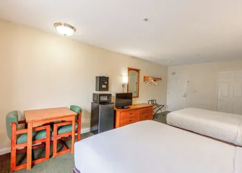 Hotel Avenida, San Clemente Beach hotel thumbnail 7