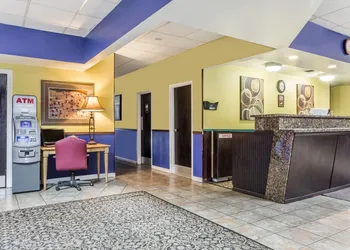 Days Inn by Wyndham Goldsboro hotel thumbnail 2