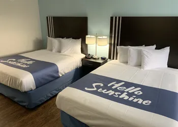 Days Inn by Wyndham Goldsboro hotel thumbnail 8