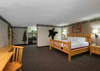 Quality Inn Ladysmith hotel thumbnail 4