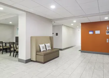 MainStay Suites Chambersburg hotel thumbnail 3