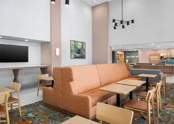 Hampton Inn & Suites Alpena hotel thumbnail 3