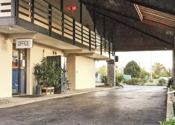 Brookville Inn By OYO Near Dayton International Airport hotel thumbnail 2