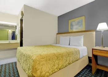 Brookville Inn By OYO Near Dayton International Airport hotel thumbnail 5