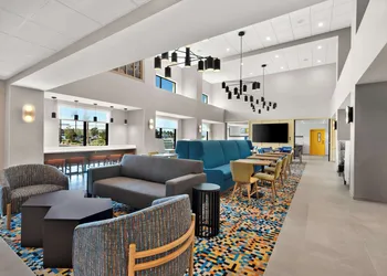 Hampton Inn & Suites Corona, Ca hotel thumbnail 2