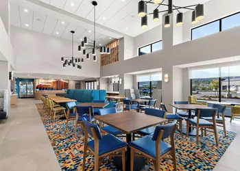 Hampton Inn & Suites Corona, Ca hotel thumbnail 5