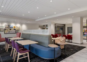 Home2 Suites By Hilton Ames hotel thumbnail 2