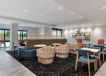 Home2 Suites By Hilton Ames hotel thumbnail 5