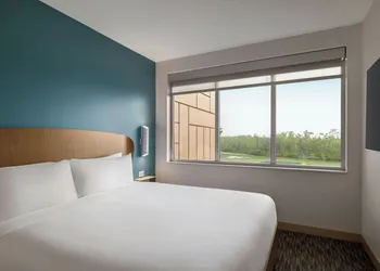 Element Charleston Airport hotel thumbnail 8
