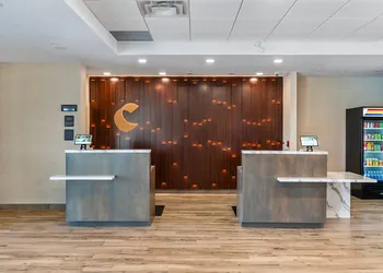 Comfort Inn & Suites hotel thumbnail 4