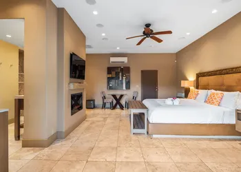 El Noa Noa hotel thumbnail 3