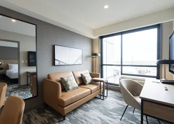 Sandman Signature Winnipeg Airport Hotel & Suites hotel thumbnail 5