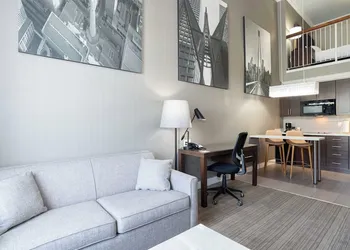 Sandman Signature Winnipeg Airport Hotel & Suites hotel thumbnail 6